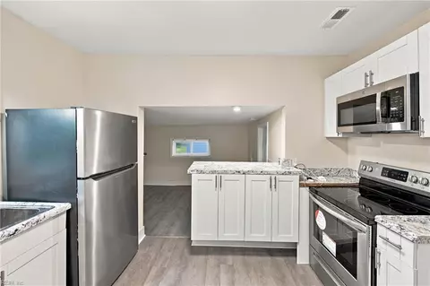 Kitchen - 951 Ingleside Rd, Norfolk, VA 23502 photo 3 of 3