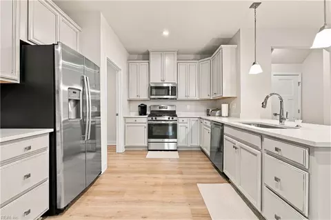 Kitchen - 511 Eldridge Ln, Chesapeake, VA 23323 photo 1 of 3