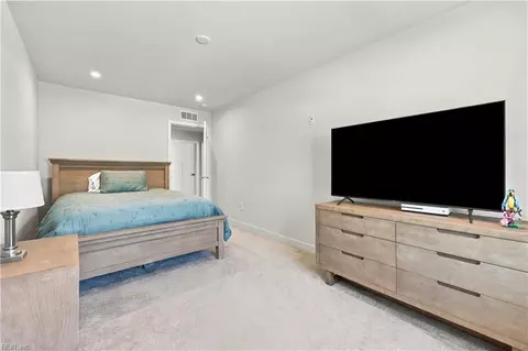 Bedroom - 511 Eldridge Ln, Chesapeake, VA 23323 photo 1 of 3
