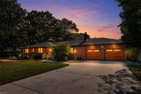 1637 Wakefield Dr, Virginia Beach, VA 23455