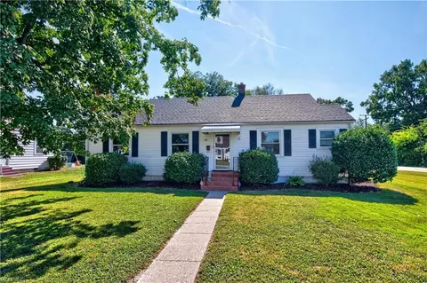 26 Langley Ave, Newport News, VA 23601