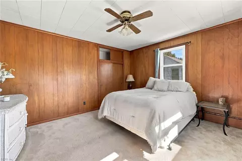 Bedroom - 140 Cherry St, Norfolk, VA 23503 photo 4 of 9