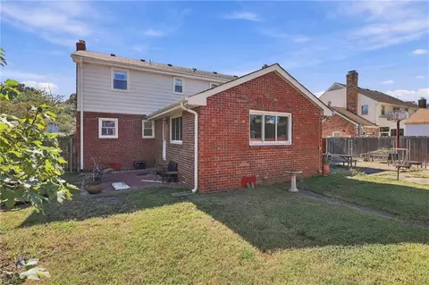 Exterior - 140 Cherry St, Norfolk, VA 23503 photo 3 of 6
