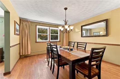 Dining - 140 Cherry St, Norfolk, VA 23503 photo 1 of 2