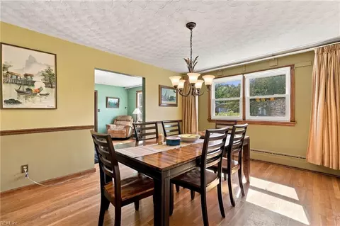 Dining - 140 Cherry St, Norfolk, VA 23503 photo 2 of 2