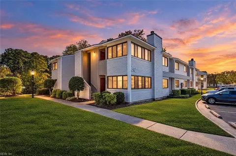 550 Pheasant Rn Run, Virginia Beach, VA 23452