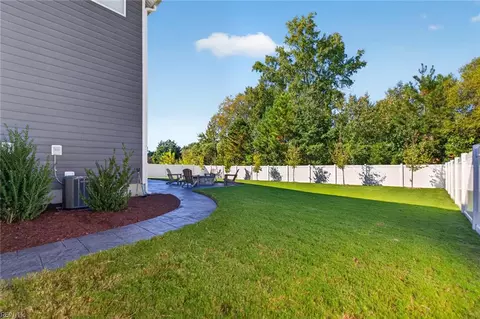 Exterior - 203 Hessian Loop, Chesapeake, VA 23322 photo 7 of 10