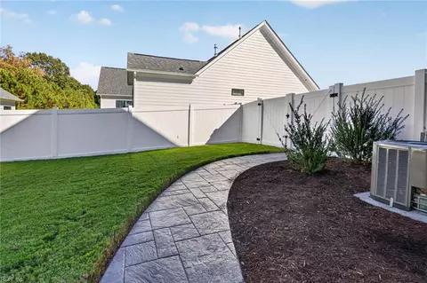 Exterior - 203 Hessian Loop, Chesapeake, VA 23322 photo 6 of 10
