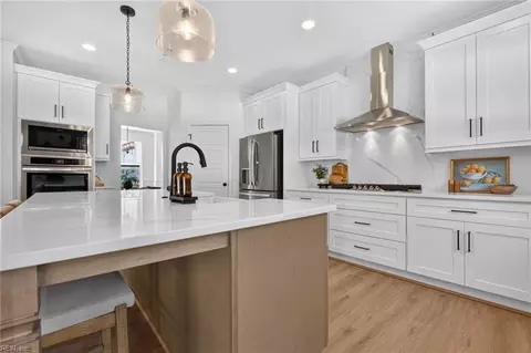 Kitchen - 203 Hessian Loop, Chesapeake, VA 23322 photo 3 of 5