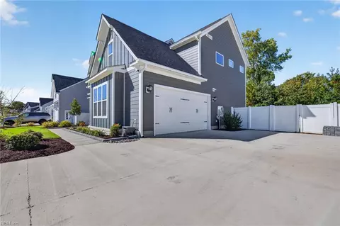 Exterior - 203 Hessian Loop, Chesapeake, VA 23322 photo 10 of 10