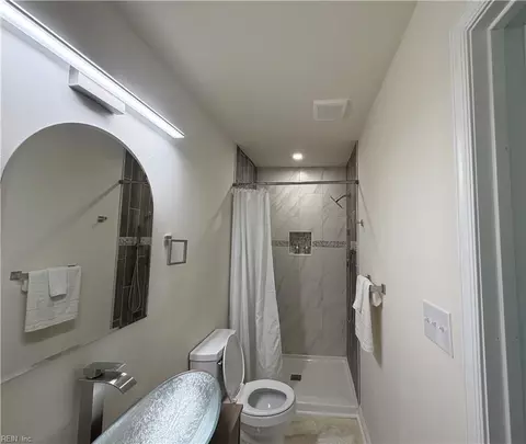 2441 Alder St, Norfolk, VA 23513 photo 4