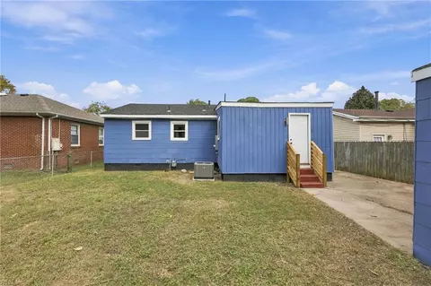 Exterior - 2441 Alder St, Norfolk, VA 23513 photo 4 of 5
