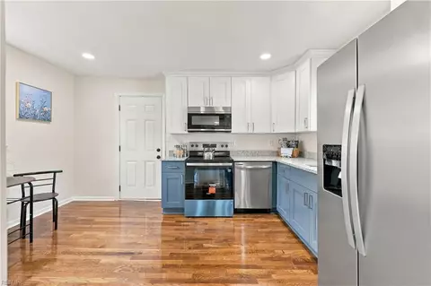 Kitchen - 2441 Alder St, Norfolk, VA 23513 photo 4 of 5