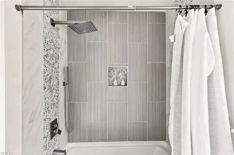 Bath - 2441 Alder St, Norfolk, VA 23513 photo 4 of 5