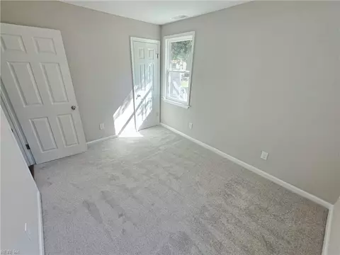 Bedroom - 107 Rosewood Dr, Hampton, VA 23669 photo 4 of 4