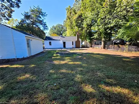 Exterior - 107 Rosewood Dr, Hampton, VA 23669 photo 5 of 5