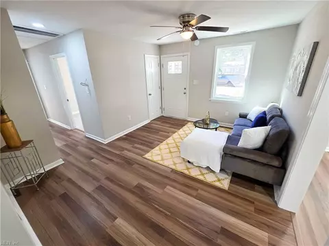 Entry Way - 107 Rosewood Dr, Hampton, VA 23669 photo 1 of 1