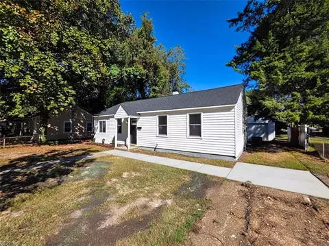Exterior - 107 Rosewood Dr, Hampton, VA 23669 photo 2 of 5