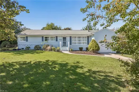 29 Macirvin Dr, Newport News, VA 23606