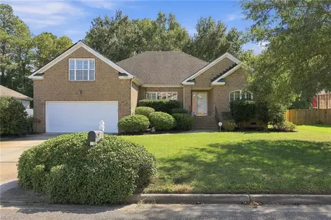 1313 Dominion Lakes Blvd, Chesapeake, VA 23320
