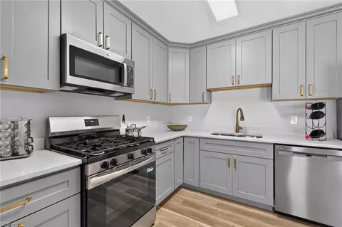 Kitchen - 1820 Moger Dr, Hampton, VA 23663 photo 2 of 4