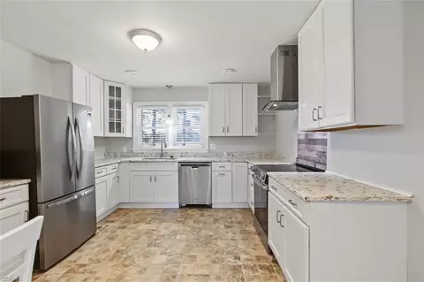 Kitchen - 2647 Desert Rd, Suffolk, VA 23434 photo 1 of 6