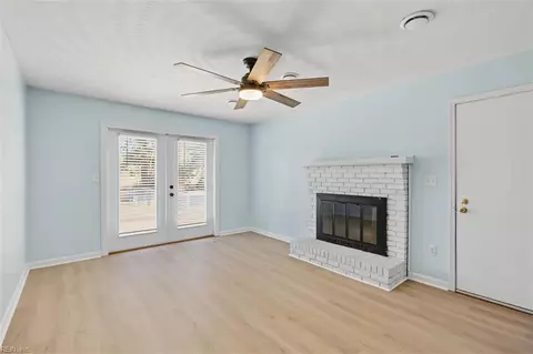 Living - 2647 Desert Rd, Suffolk, VA 23434 photo 2 of 3
