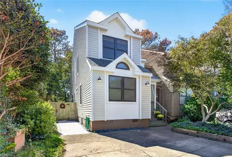 2169 Woodlawn Ave #A, Virginia Beach, VA 23455