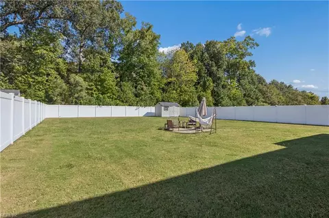 Exterior - 186 Avon Rd, Hampton, VA 23666 photo 5 of 7