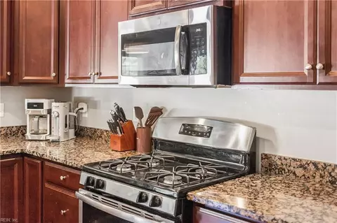 Kitchen - 186 Avon Rd, Hampton, VA 23666 photo 3 of 3