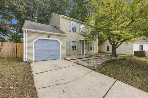 828 Maywood Cir, Newport News, VA 23608
