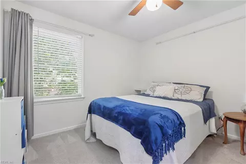 Bedroom - 13 Phyllis Ln, Hampton, VA 23666 photo 1 of 7