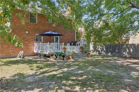 Exterior - 13 Phyllis Ln, Hampton, VA 23666 photo 5 of 7