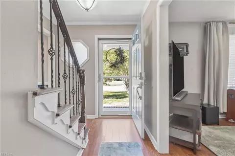Entry Way - 13 Phyllis Ln, Hampton, VA 23666 photo 1 of 5