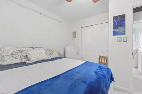 Bedroom - 13 Phyllis Ln, Hampton, VA 23666 photo 2 of 7