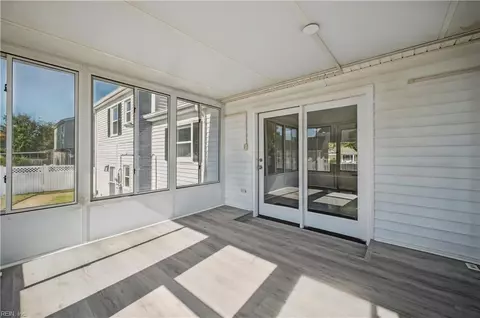 Exterior - 305 Shoreline Dr, Hampton, VA 23669 photo 4 of 10
