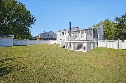 Exterior - 305 Shoreline Dr, Hampton, VA 23669 photo 10 of 10