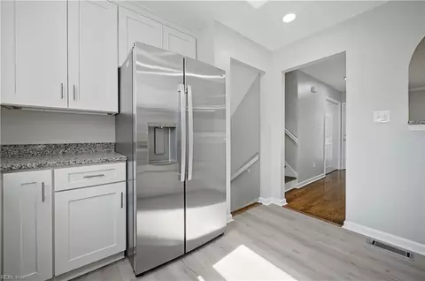 Entry Way - 305 Shoreline Dr, Hampton, VA 23669 photo 1 of 3