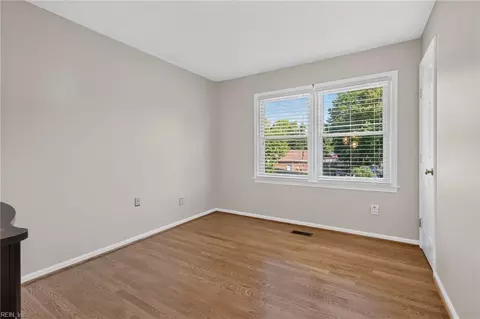 Bedroom - 24 Phyllis Ln, Hampton, VA 23666 photo 2 of 6