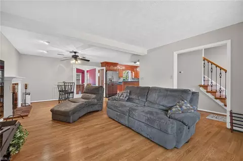 Living - 24 Phyllis Ln, Hampton, VA 23666 photo 1 of 6