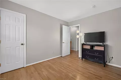 Bedroom - 24 Phyllis Ln, Hampton, VA 23666 photo 3 of 6