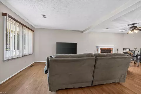 Living - 24 Phyllis Ln, Hampton, VA 23666 photo 3 of 6