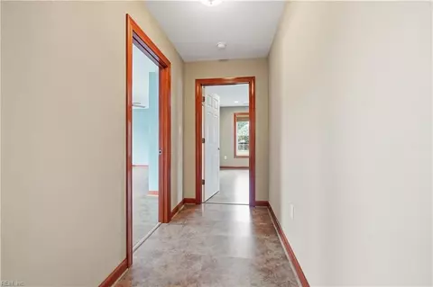Entry Way - 8 Randolph Dr, Windsor, VA 23487 photo 4 of 5