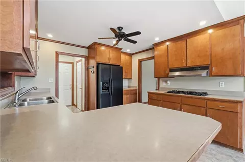 Kitchen - 8 Randolph Dr, Windsor, VA 23487 photo 2 of 3