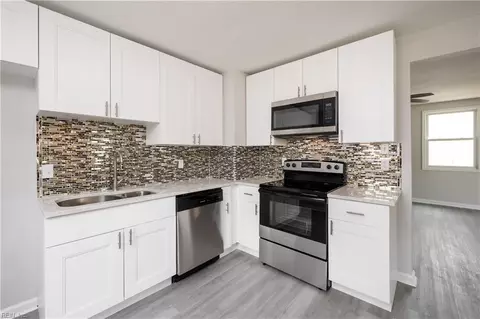 7534 Yorktown Dr, Norfolk, VA 23505