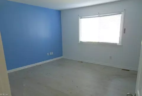 Bedroom - 118 Harris Creek Rd, Hampton, VA 23669 photo 4 of 5