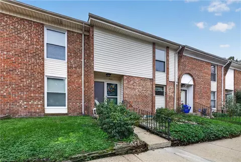 5027 Clairmont Ct, Virginia Beach, VA 23462