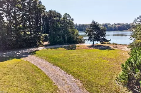 View/Area - 19 Apache Dr, Deltaville, VA 23043 photo 5 of 11
