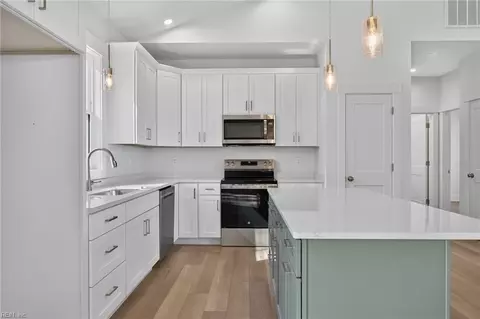 Kitchen - 19 Apache Dr, Deltaville, VA 23043 photo 2 of 2