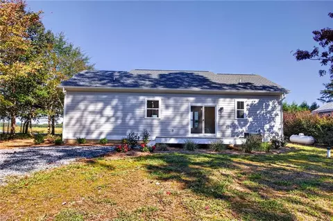 Exterior - 19 Apache Dr, Deltaville, VA 23043 photo 5 of 5